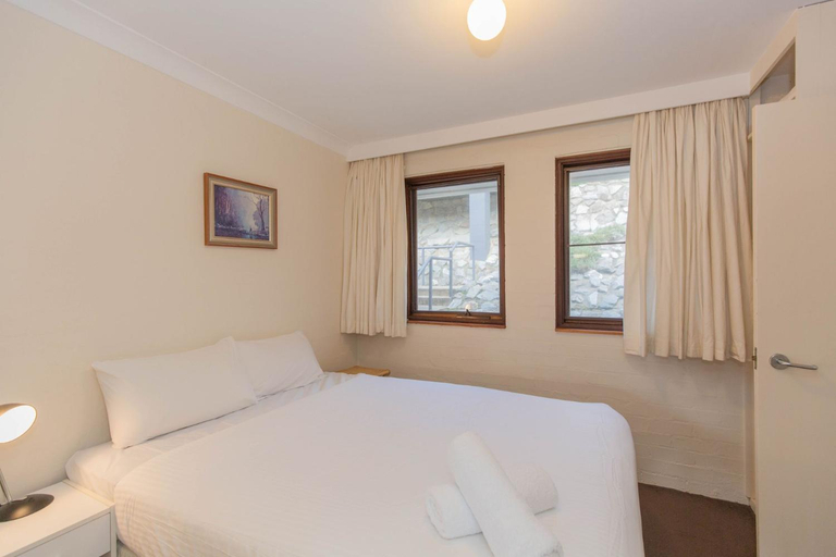 Others 5, Dauphine 3 23 Townsend Street, Snowy River