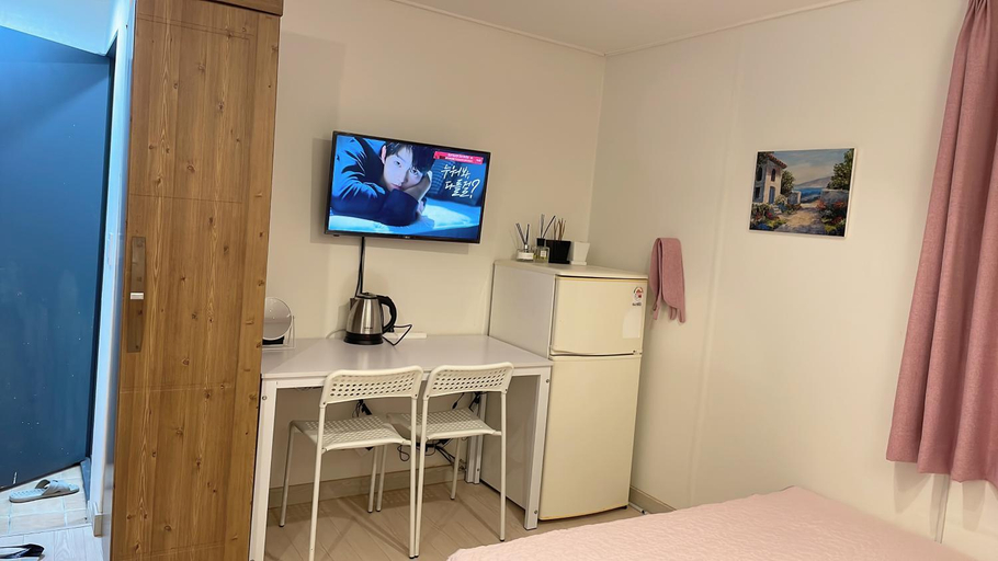 Bedroom 2, sinchon Stn 2 min 외국인전용 Ellen House, Mapo