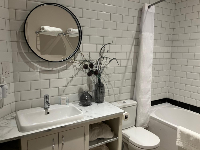 Bathroom 4, Washington Central Hotel, Cumbria