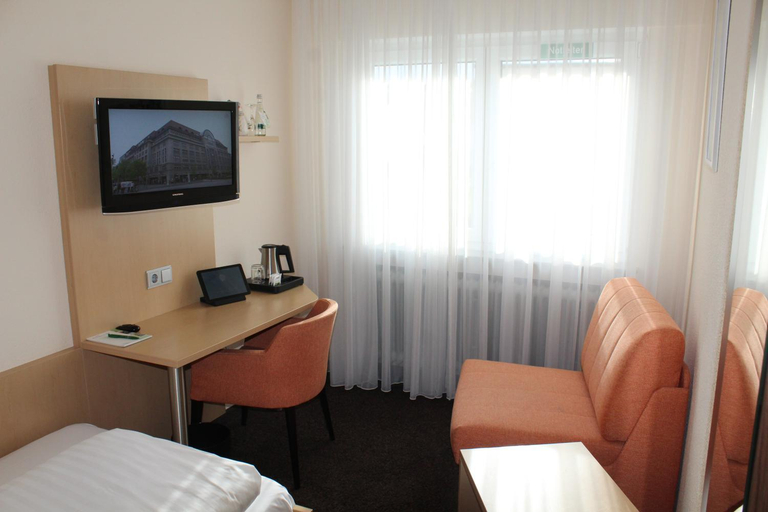 Bedroom 5, Hotel Berkheimer Hof, Esslingen