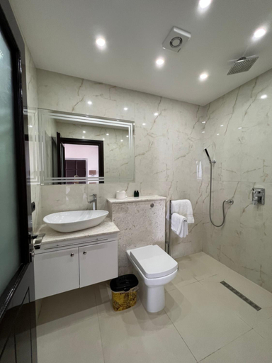 Bathroom 8