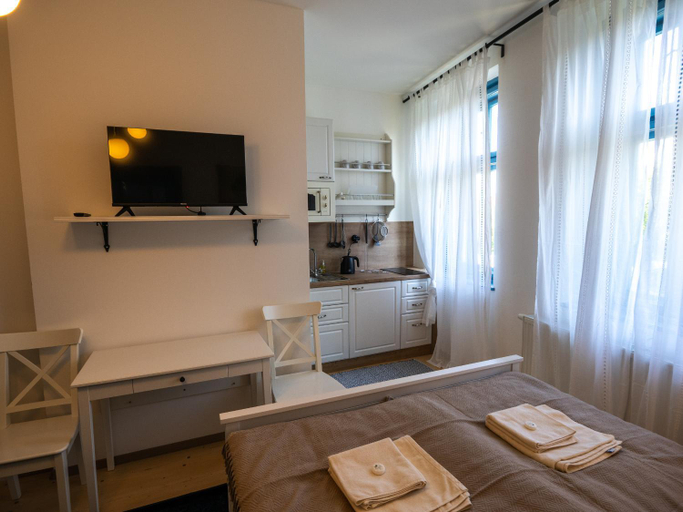 Others 5, Penzion Zaruby, Trnava