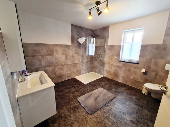 Bathroom 3, DM Hotes & Apartments - Rasenweg 26, Eichsfeld