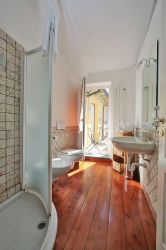 Bathroom 4, ReArduinoIvrea, Torino