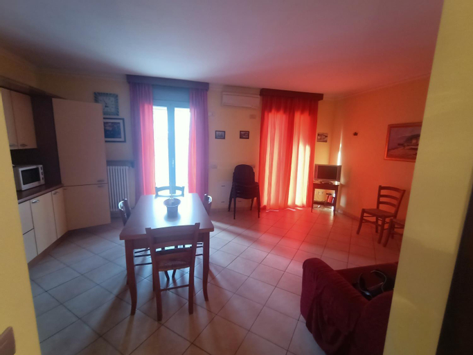 Dining Room 10