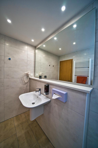 Bathroom 6