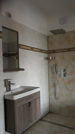 Bathroom 5, Hotel Grand Inn, Berlin