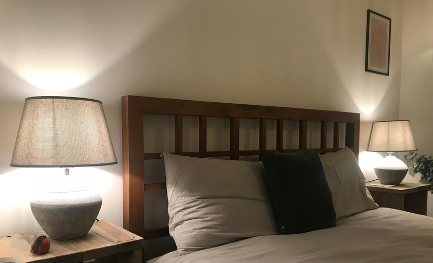Others 5, Dromdiah Lodge