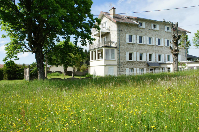 Exterior & Views 1, Maison La Vigne - Gites et Chambres d'hotes, Haute-Loire