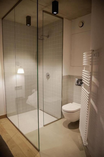 Bathroom 4, LA PIPISTRELLE B&B HOTEL, Luxembourg