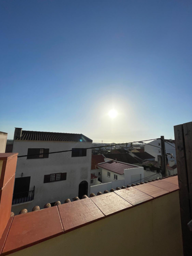 33 Hostel, Peniche