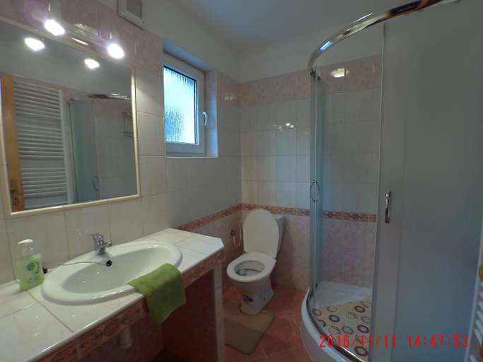 Bathroom 4, Apartments Majercak, Tvrdošín