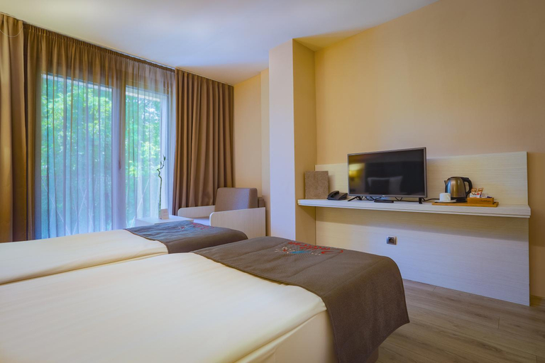 Bedroom 2, Hotel & Relax Zone Cattleya, Letnitsa