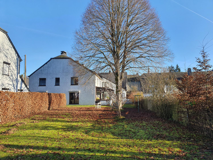 Sur la Rive Vierre, Luxembourg