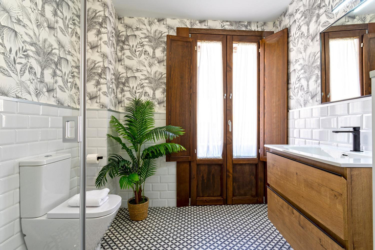 Bathroom 2, Genteel Home Mesones, Granada