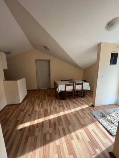 Others 3, Apartman Savo