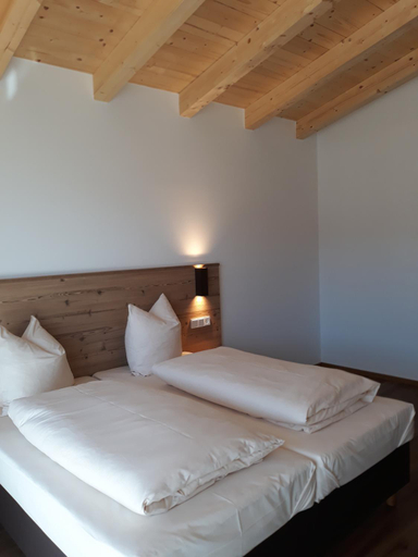 Bedroom 12