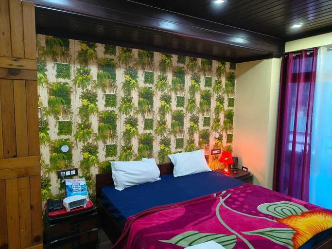 Bedroom 2, Hotel Pangot Himalayan View, Nainital