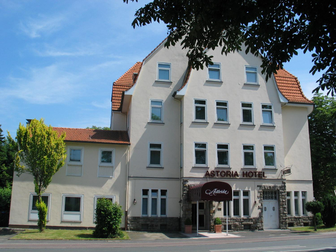 Exterior & Views 2, Astoria, Mettmann