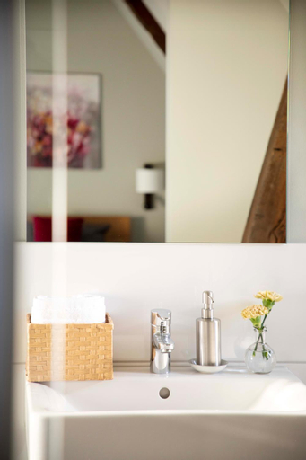 Bathroom 4