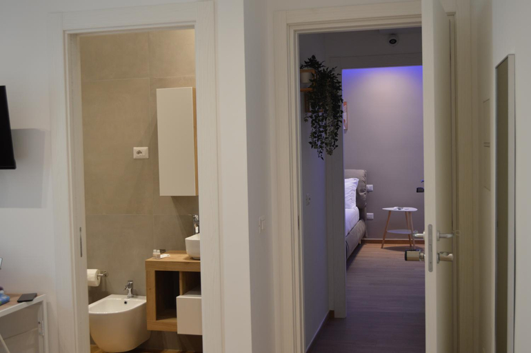 Bathroom 4, CHICCA DI PUGLIA, Bari