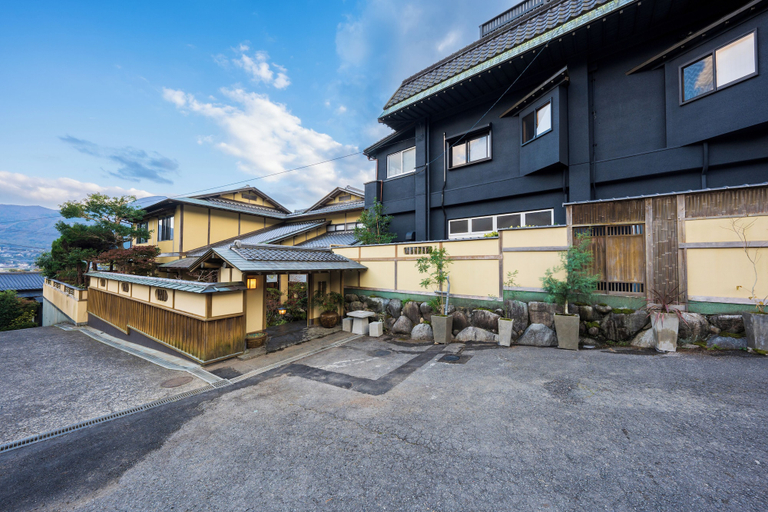Exterior & Views 2, Ryokan Hachisunoito, Yufu