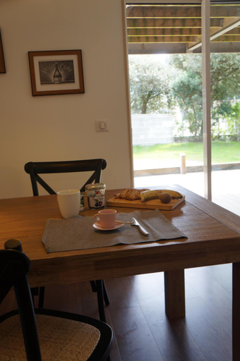 Others 2, Mimis House, Gironde