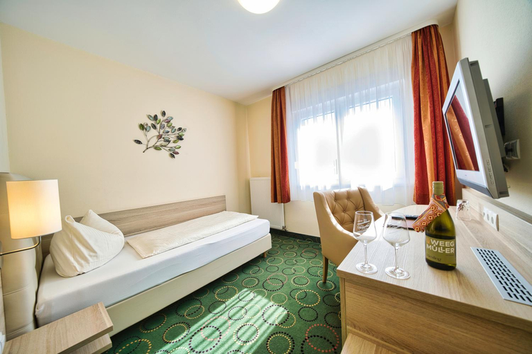 Bedroom 10