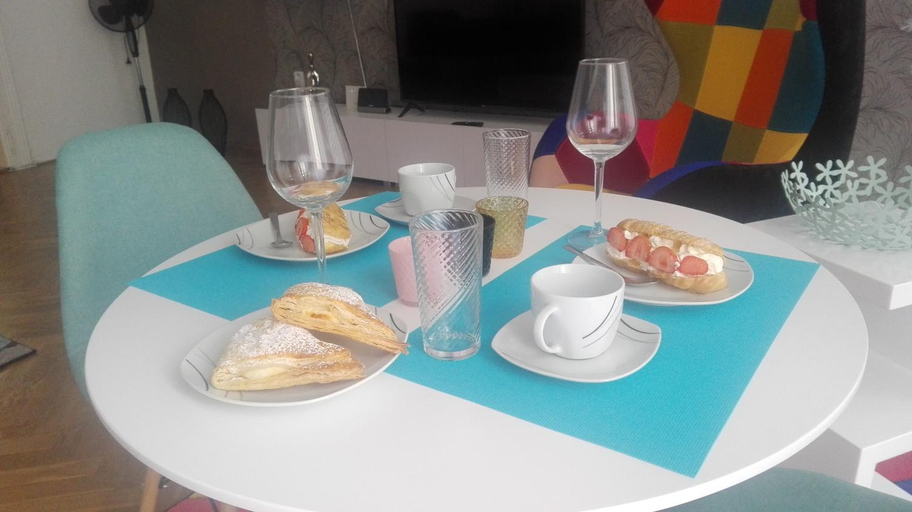 Food & Drinks, Apartment Jakubska 676, Praha 1