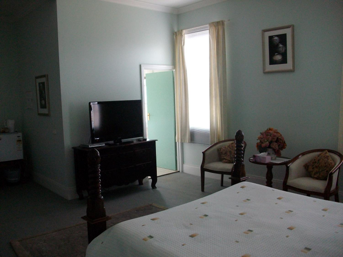 Bedroom 1, Stella's Dromana Hotel, Melbourne