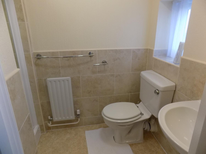 Bathroom 2, Belle View, Lincolnshire