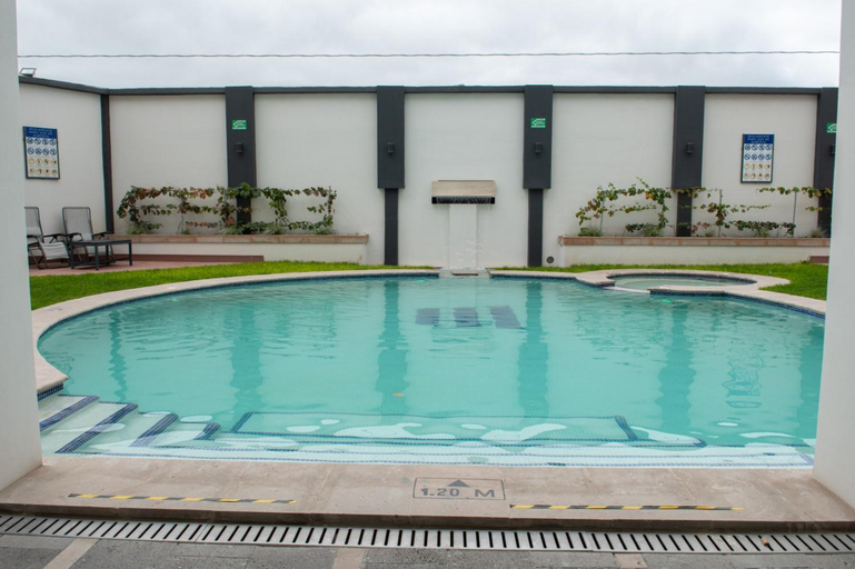 Sport & Beauty 2, HOTEL MERLOT INN, Ezequiel Montes