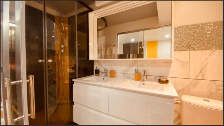 Others 2, Chambre privee Cosy a proximite de Roissy, Parc Asterix, Val-d'Oise