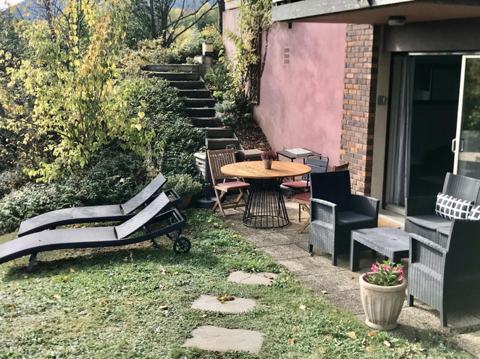 Others 5, Chez Isa, loft 55m2, jardin, vue, parking, entree autonome, Puy-de-Dôme