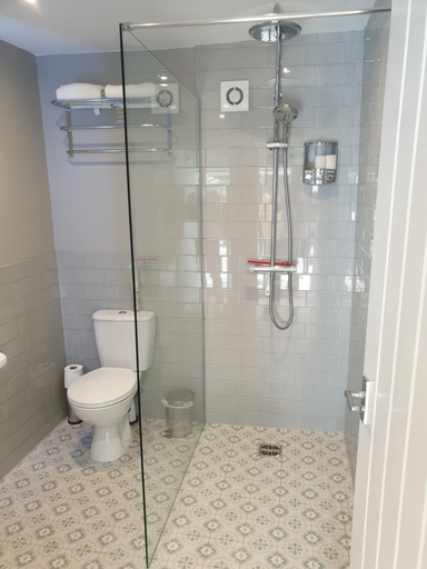 Bathroom 3, Trouble House, Gloucestershire