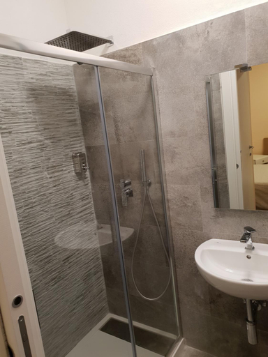Bathroom 7