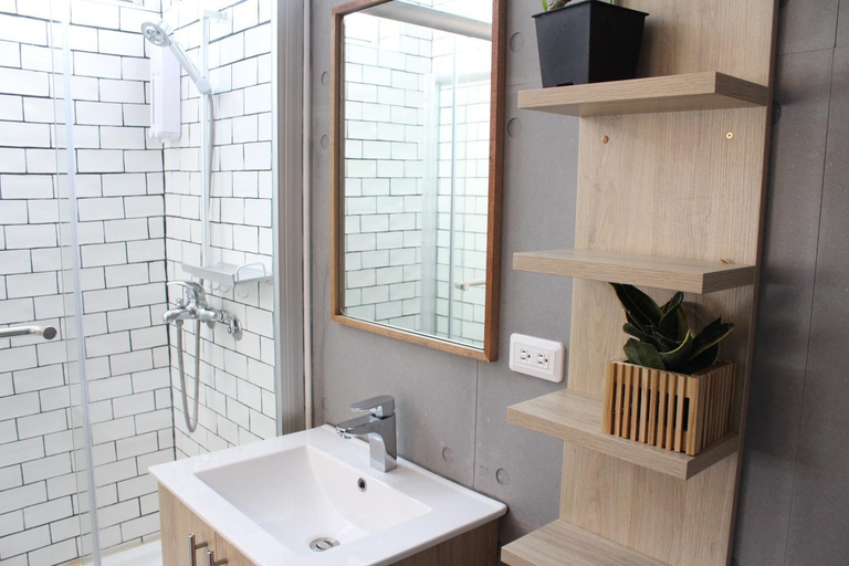 Bathroom 5, Summerflow Hostel, Pingtung