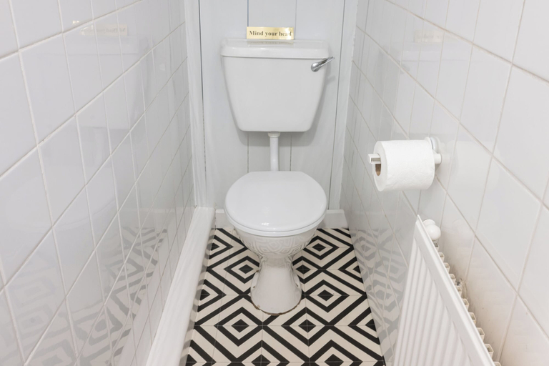 Bathroom 4, Tranquil Pontcanna Mews, Cardiff