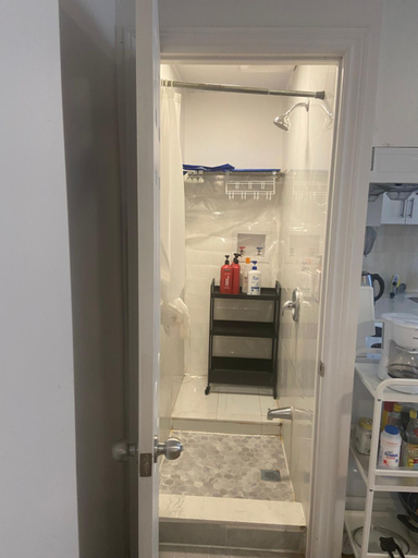 Others 5, Single Room with SHARED Bathroom 536C, Toronto