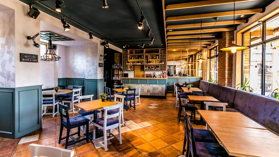 Food & Drinks 5, Pensiunea Belvedere, Targu Neamt