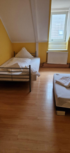Zimmer mit eigenem Bad, Kaiserslautern