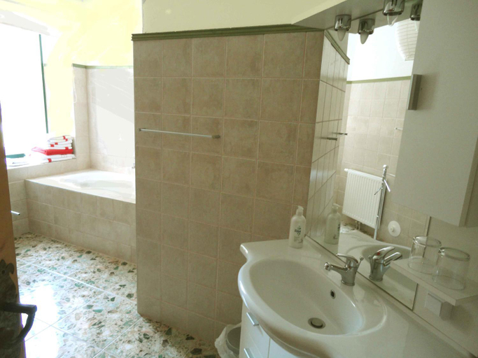 Bathroom 2, Lindenhof, Murau