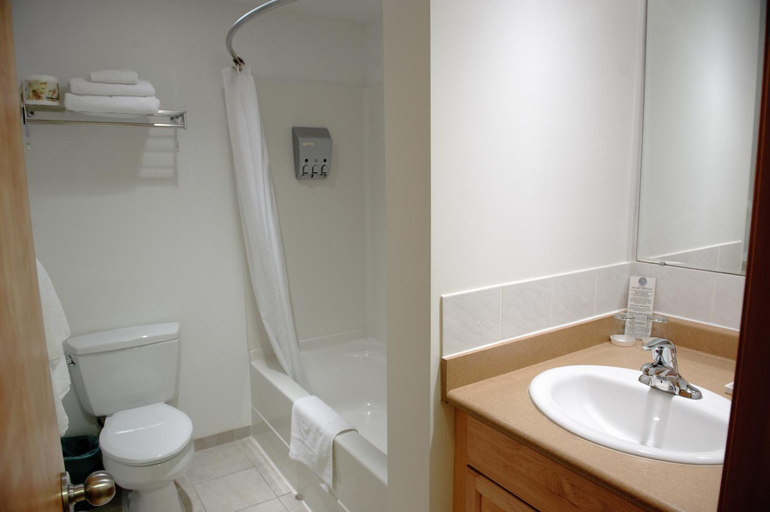 Bathroom 3, Ocean Resort, Comox-Strathcona
