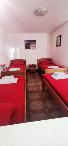 Others 2, Sobe i apartmani Marovic