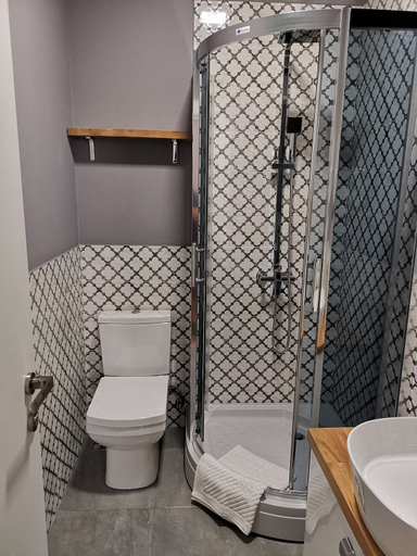 Bathroom 3, 3 Rooms Hotel, Tbilisi