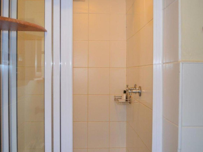 Bathroom 3, The Riverhouse Guesthouse, Uthukela