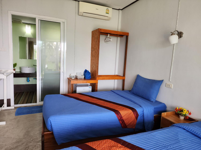 Bedroom 2, S Beach Resort, Koh Kood