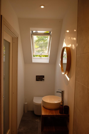 Bathroom, Dromdiah Lodge