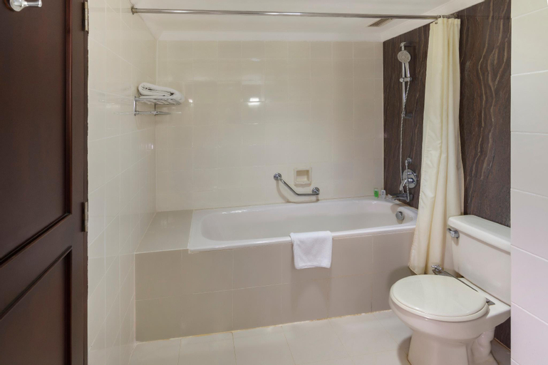 Bathroom 9