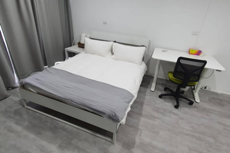 Bedroom 2, Dana-Spacious Private Room in Shared 2-Bedroom Apartment-1, Canberra